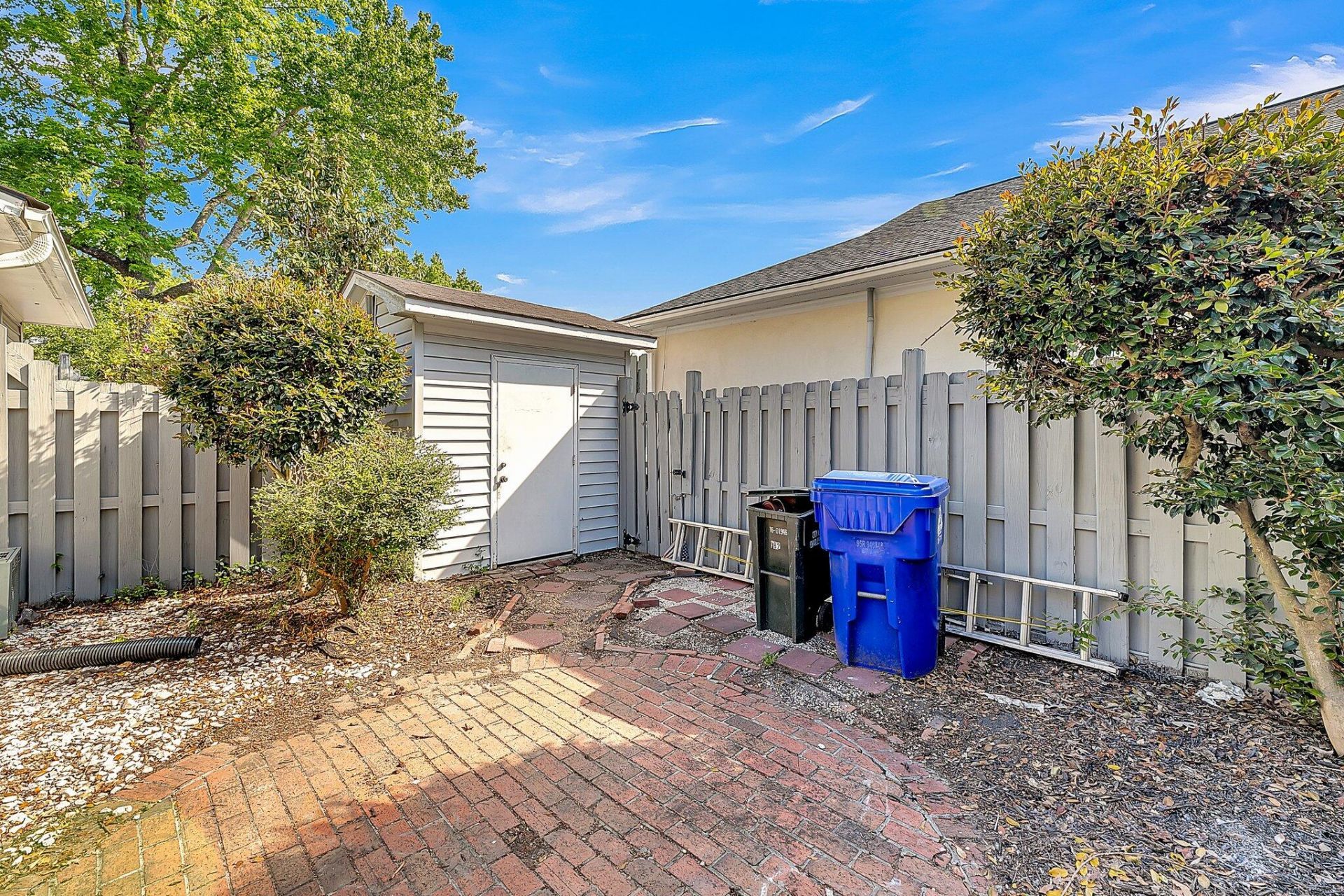 982 Harbor Oaks Drive Photo 29
