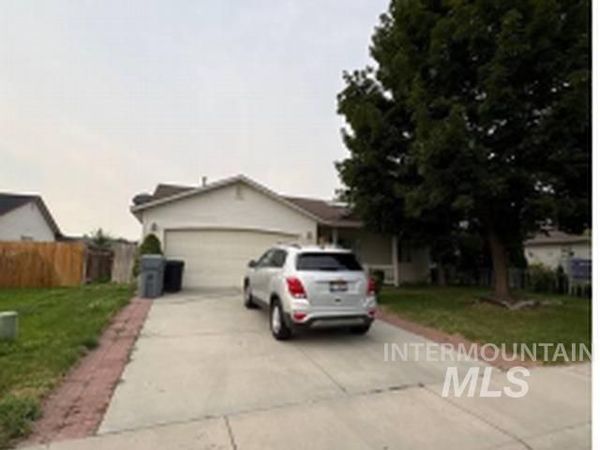 3816 Bennington St, Caldwell, ID 83608