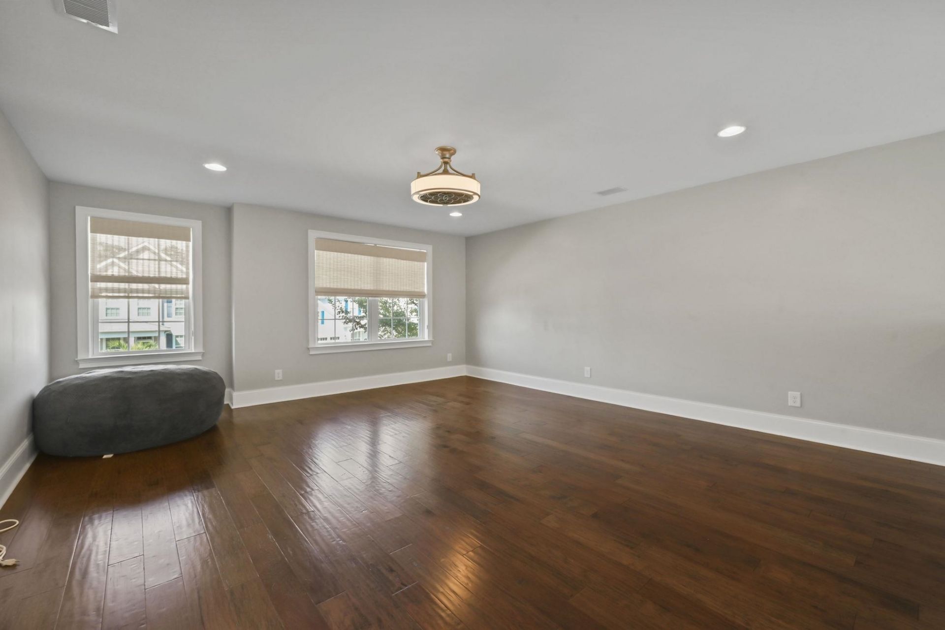 1531 Kensington Ln. Photo 29