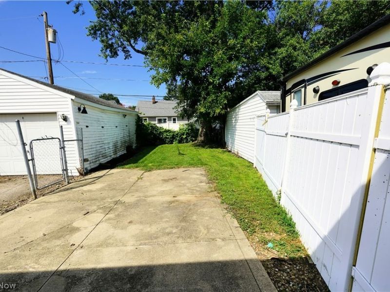 164 Brandtson Avenue, Elyria, OH 44035 Photo 22