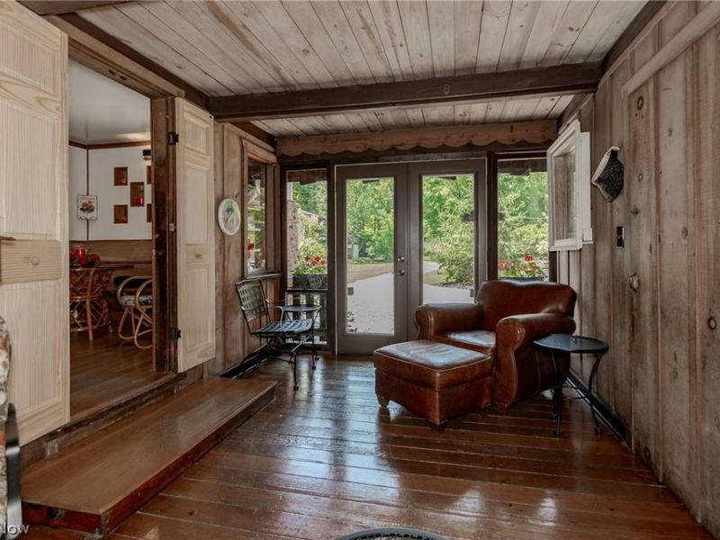 37075 Skyline Drive, Willoughby Hills, OH 44094 Photo 3