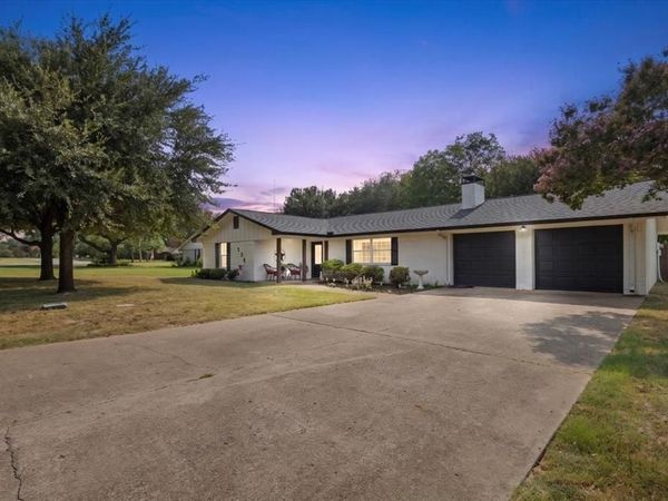304 E Hideaway Lane , Hideaway, TX 75771