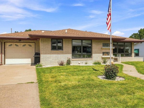 3055 Kane Court, Dubuque, IA 52001