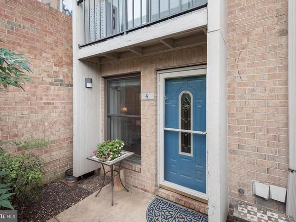 4 DUDLEY COURT , BETHESDA, MD 20814