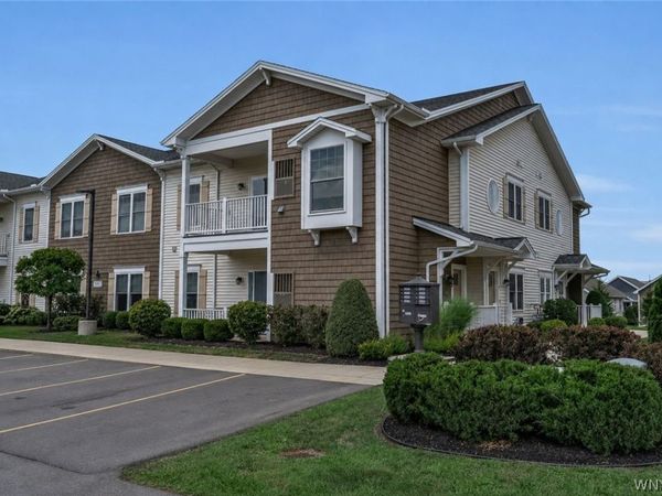 293 Northill Dr E Drive, Unit E, Buffalo, NY 14221