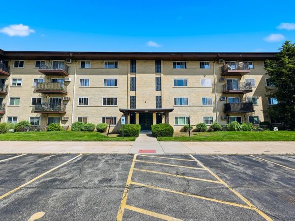 535 S Cleveland Avenue , Unit 106, Arlington Heights, IL 60005
