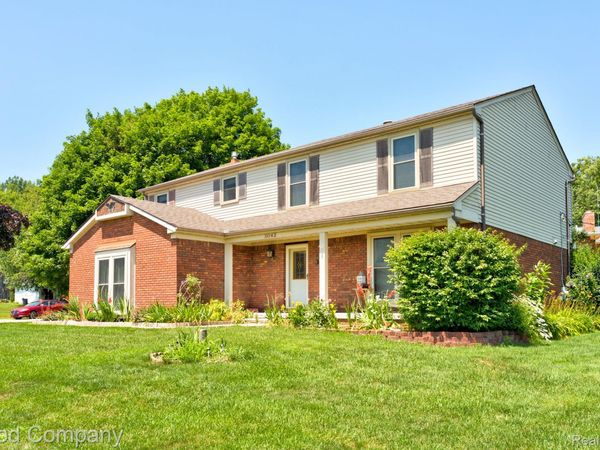 3062 Saint Jude Drive , Waterford Township, Mi 48329