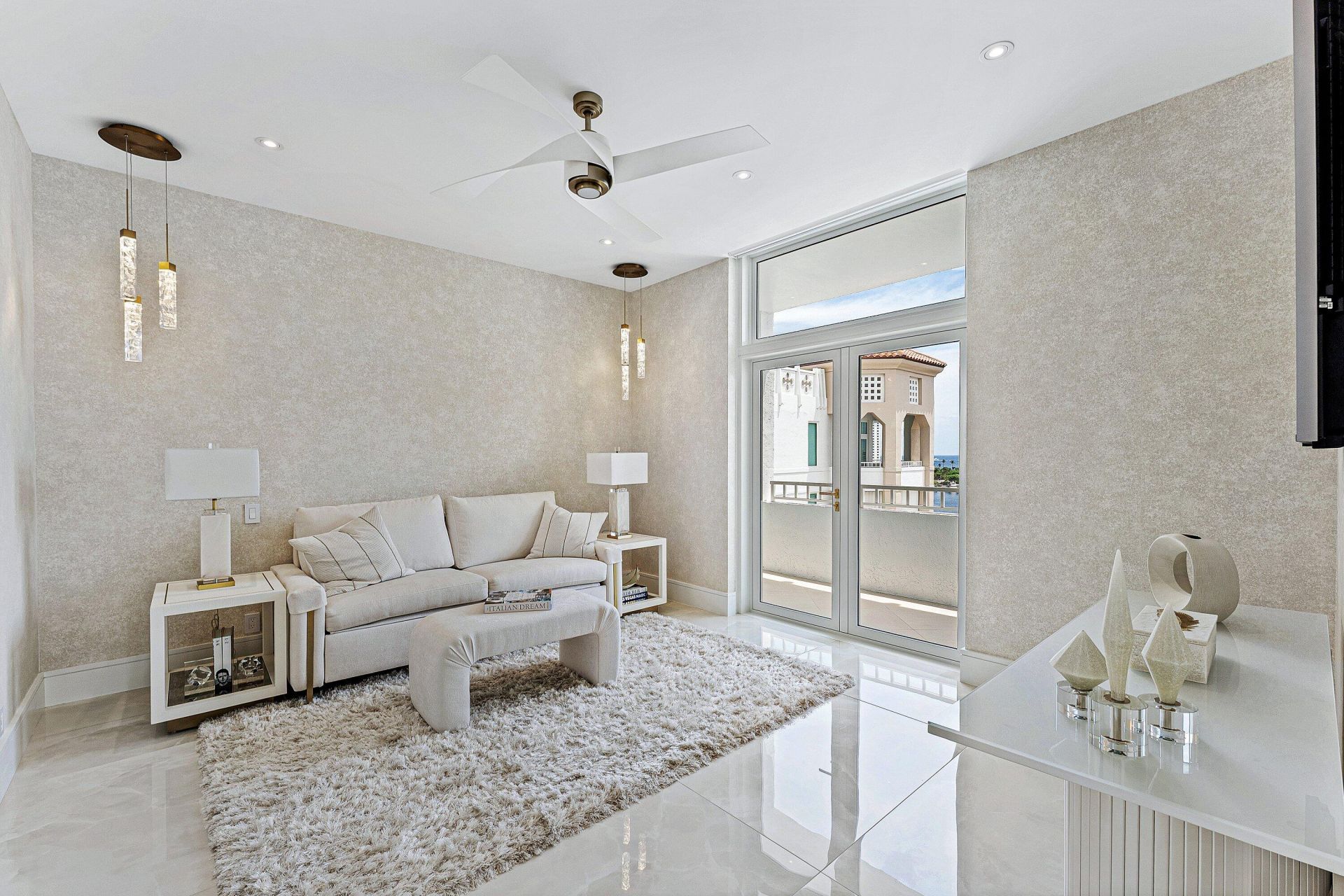 300 SE 5th Avenue, Unit 8050, Boca Raton, FL 33432 Photo