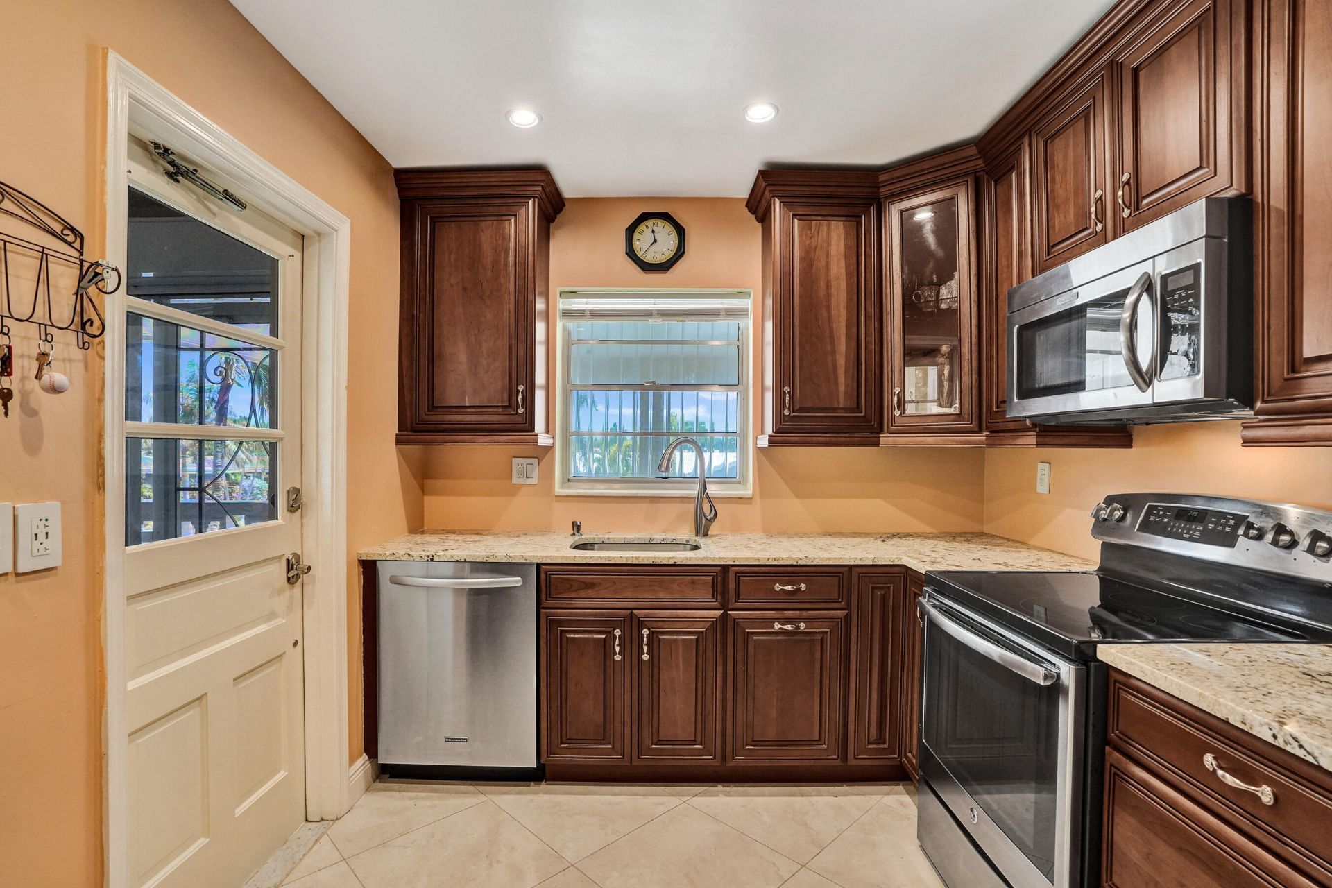 2121 NE 68th Street, Unit 202, Fort Lauderdale, FL 33308 Photo