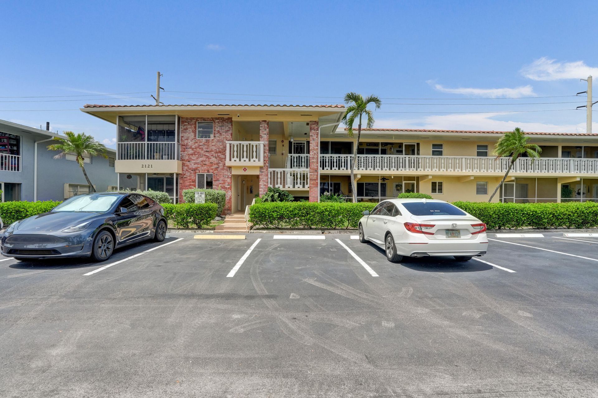 2121 NE 68th Street, Unit 202, Fort Lauderdale, FL 33308 Photo