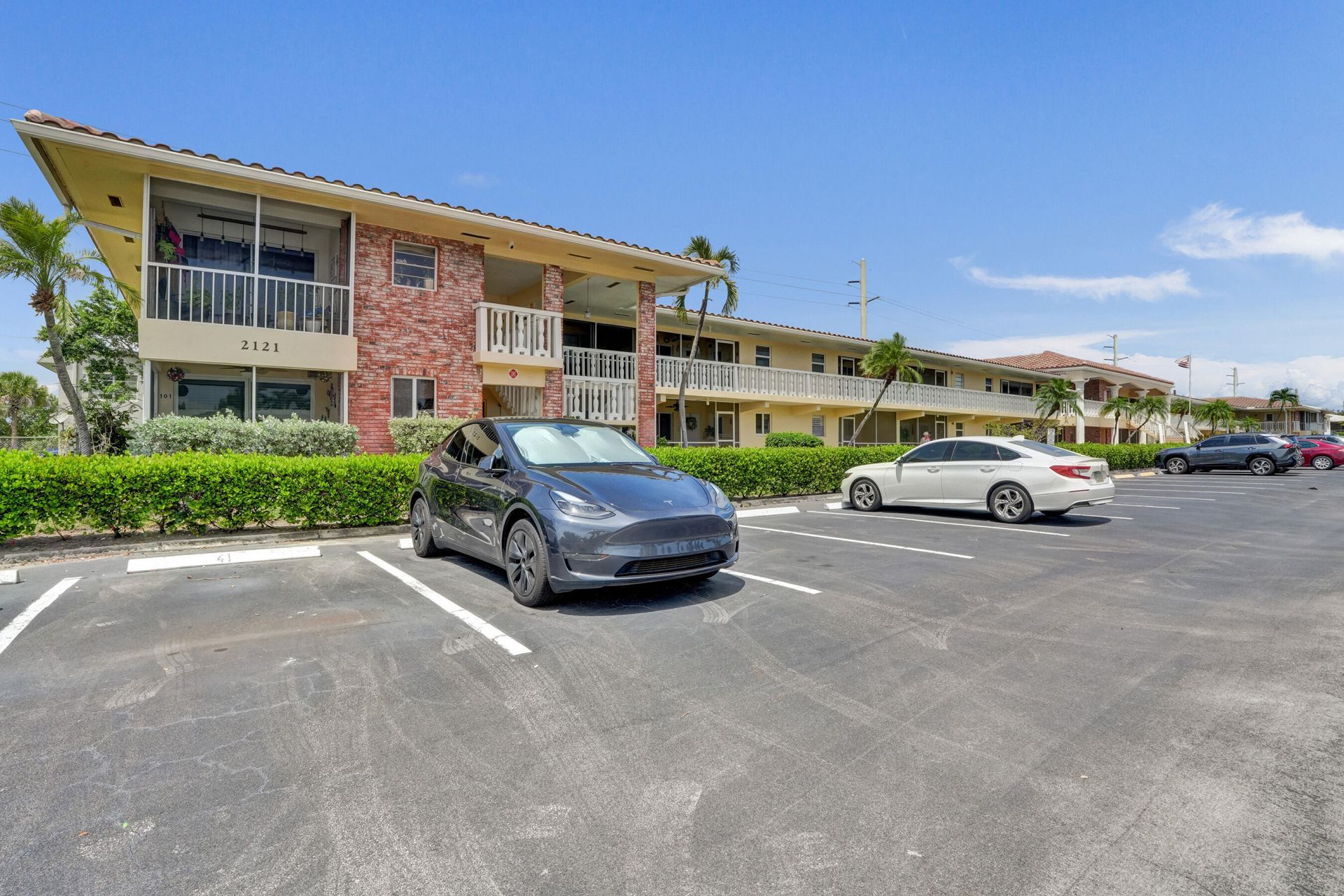 2121 NE 68th Street, Unit 202, Fort Lauderdale, FL 33308 Photo