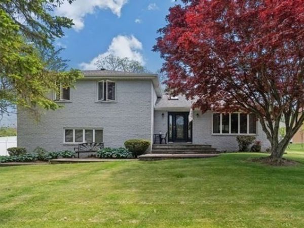 394 Lees River Avenue, Somerset, MA 02725