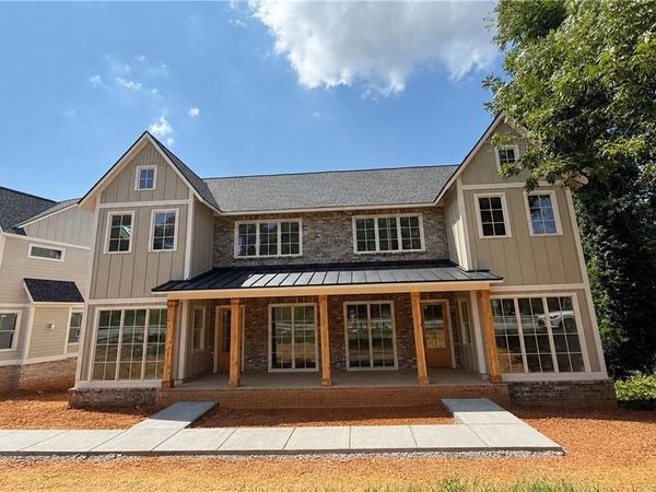 1053 Riverside Drive , Gainesville, GA 30501