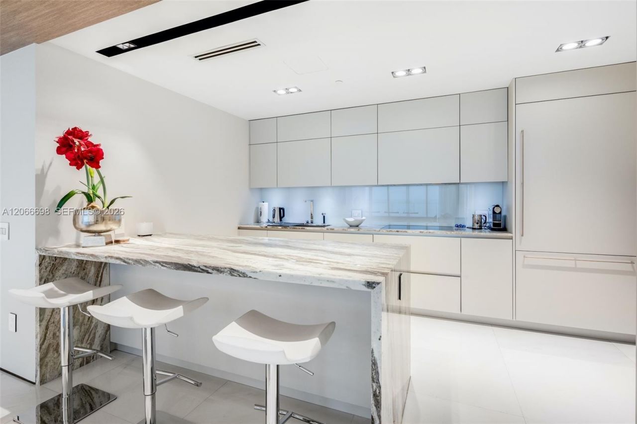 360 Ocean Dr , Unit 804S, Key Biscayne, FL 33149 Photo