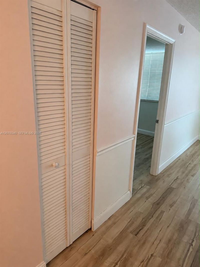 9420 Poinciana Pl, Unit 206, Davie, FL 33324 Photo