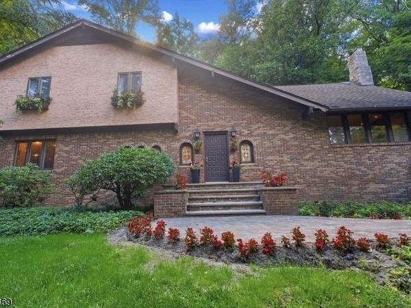 77 Pine Brook Rd, Montville, NJ 07082