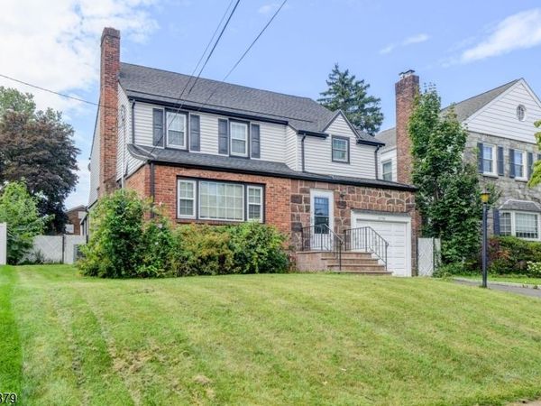 2758 Larchmont Rd, Union, NJ 07083