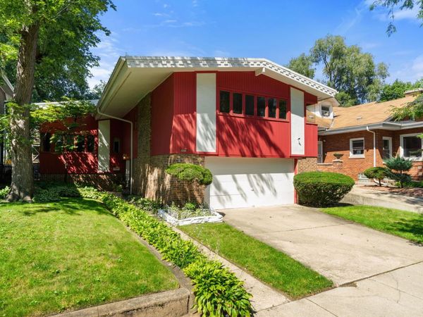 6822 S Cregier Avenue , Chicago, IL 60649