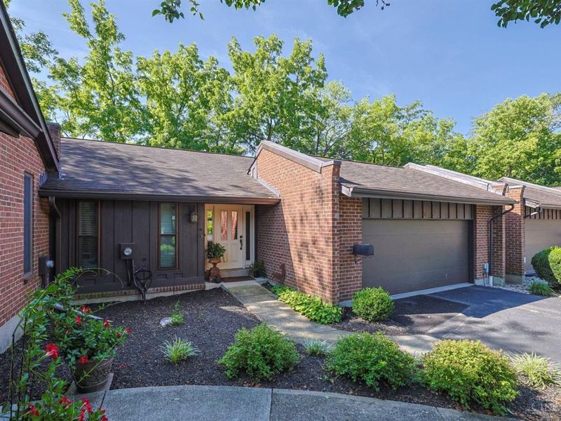 30 Brandywine Drive, Glendale, OH 45246 Photo 3