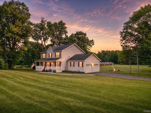 1 Sean Court, Rock Tavern, NY 12575