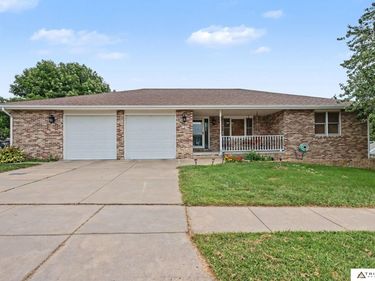 722 Russwood Boulevard, Lincoln, NE 68505