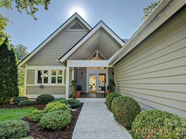 104 Overlook Drive, Flat Rock, NC 28731