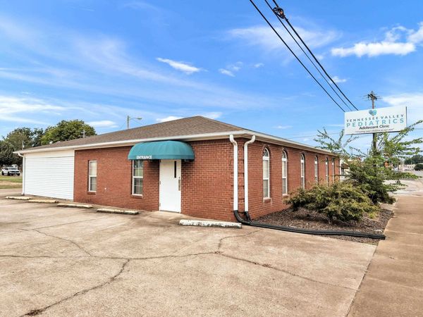 1111 Jackson Hwy, Sheffield, AL 35660