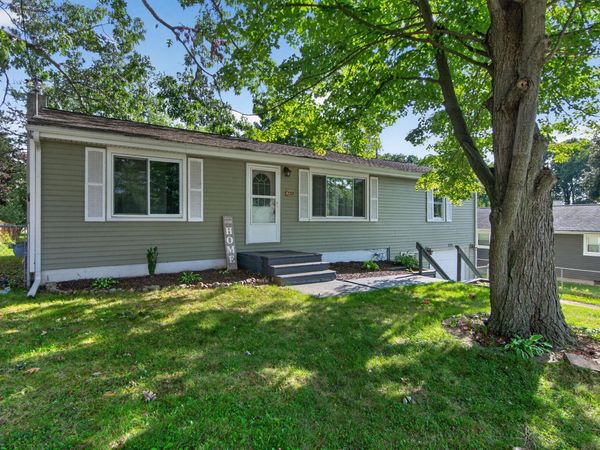 233 E Clark Street, Jackson, MI 49203