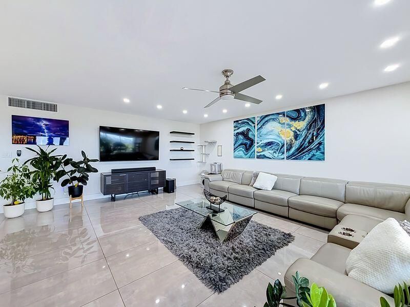 3050 NE 47th Court, Unit 507, Fort Lauderdale, FL 33308 Photo