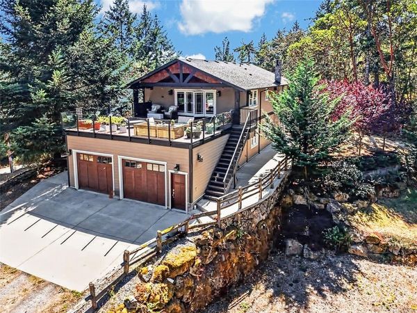 3144 Munn Rd , Highlands, BC V9E 1C8