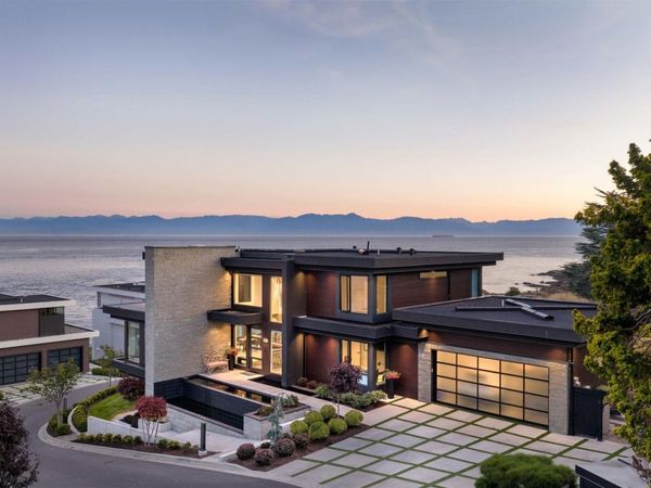 231 Hidden Pt , Oak Bay, BC V8S 2J8