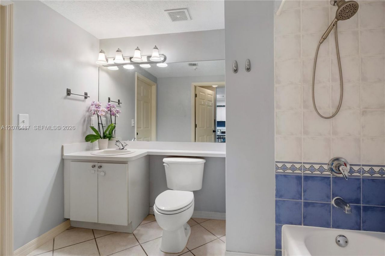 3500 Coral Way, Unit 1404, Miami, FL 33145 Photo