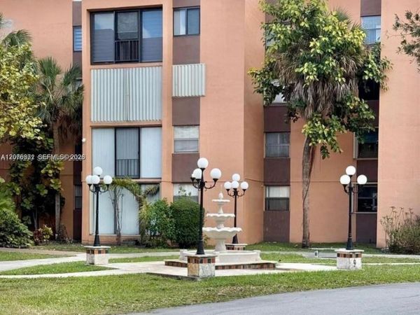 9400 W Flagler St , Unit 309, Miami, FL 33174