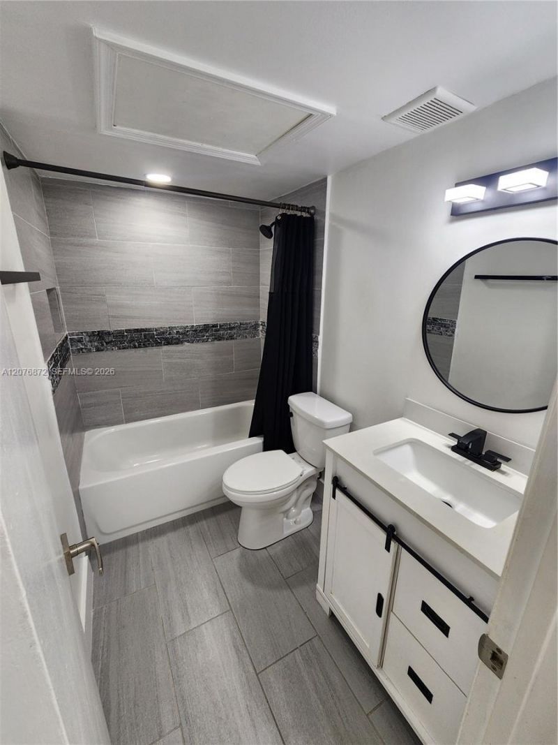 9400 W Flagler St , Unit 309, Miami, FL 33174 Photo