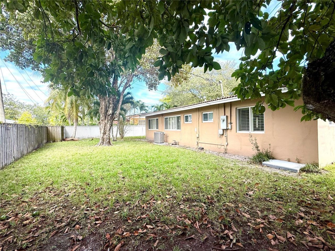 1340 Miami Springs Ave , Unit o, Miami Springs, FL 33166 Photo