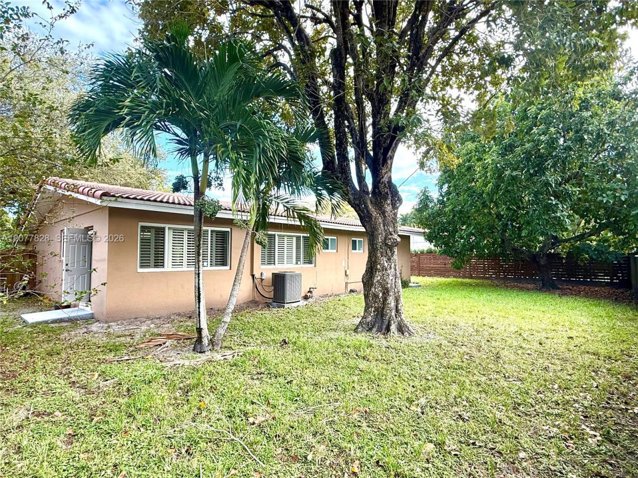 1340 Miami Springs Ave , Unit o, Miami Springs, FL 33166 Photo