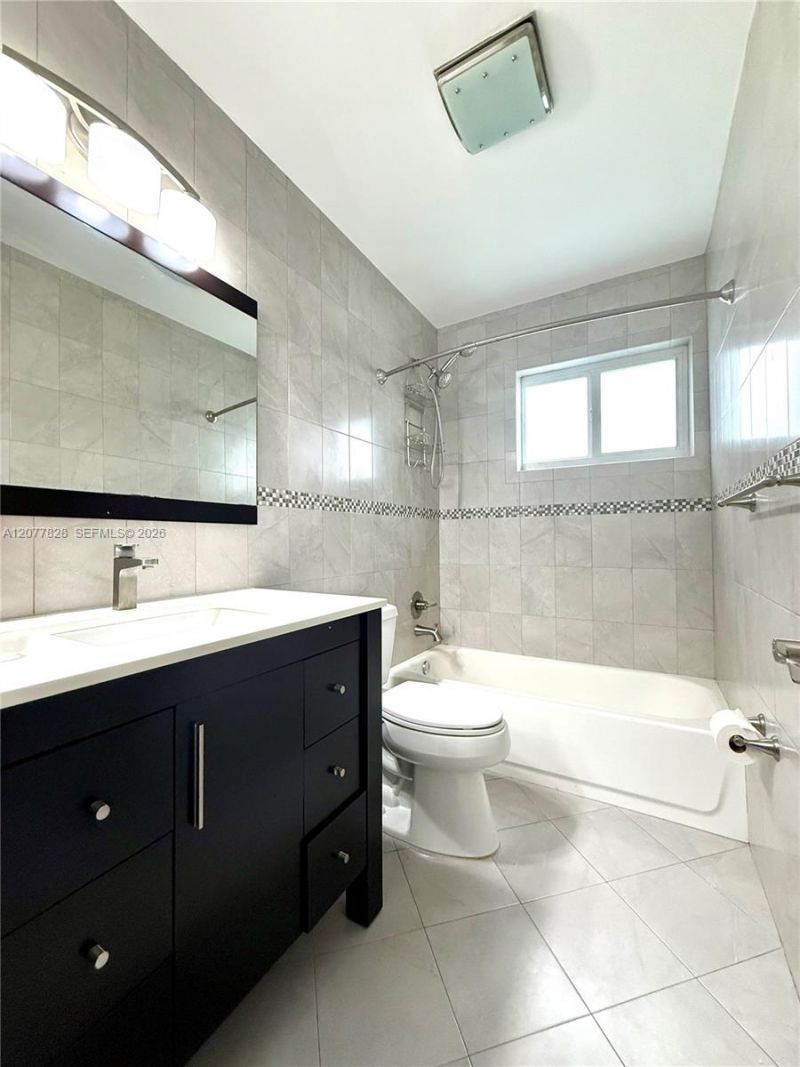 1340 Miami Springs Ave , Unit o, Miami Springs, FL 33166 Photo