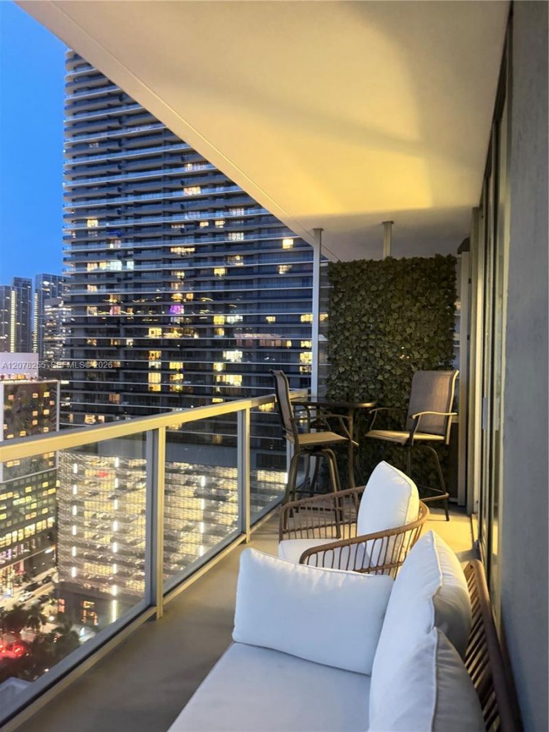 1111 SW 1st Ave , Unit 2721-N, Miami, FL 33130 Photo