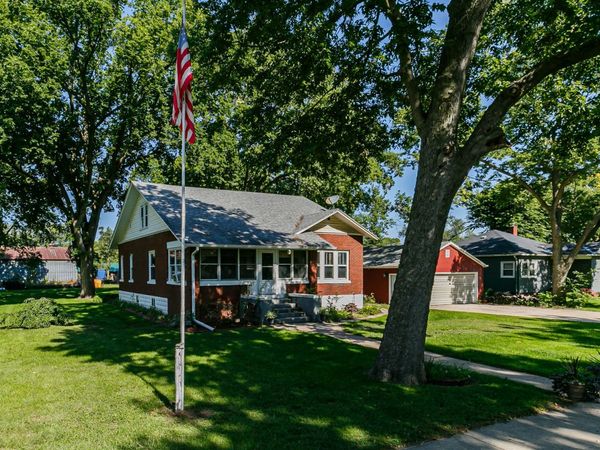 1009 Main Street, Erie, IL 61250