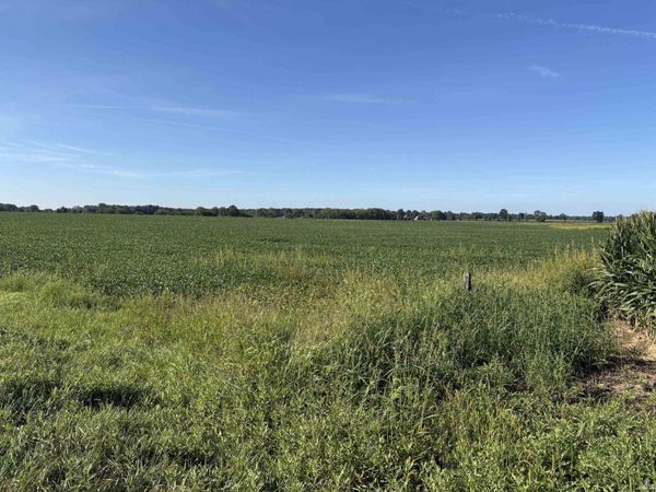 6810 S Warren Road, Warren, IN 46792