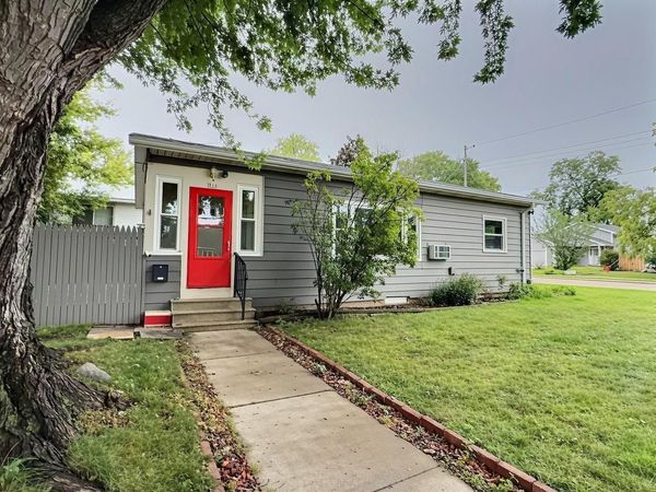 516 E CUSTER AVENUE, Oshkosh, WI 54901