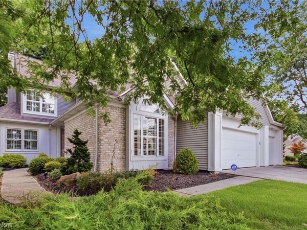 3743 Camden Court , Unit #27, Westlake, OH 44145
