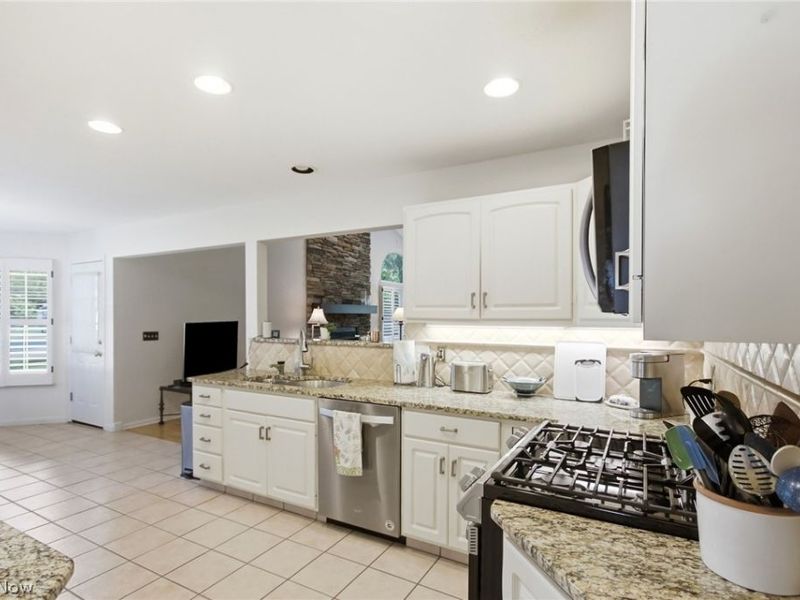 3743 Camden Court, Unit #27, Westlake, OH 44145 Photo 10