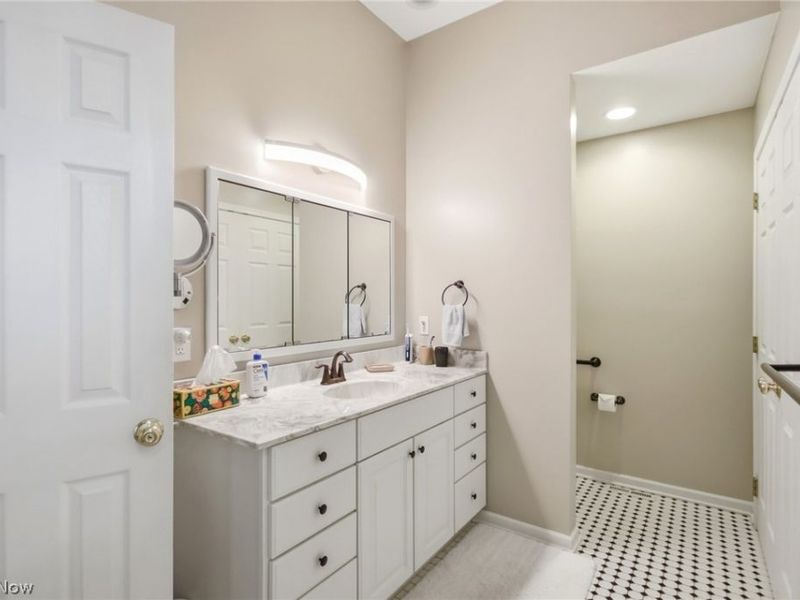 3743 Camden Court, Unit #27, Westlake, OH 44145 Photo 19