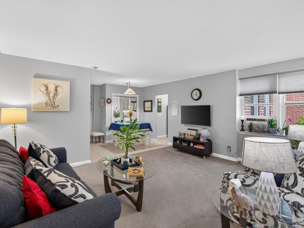 36 Cathedral Avenue , Unit 4F, Hempstead, NY 11550