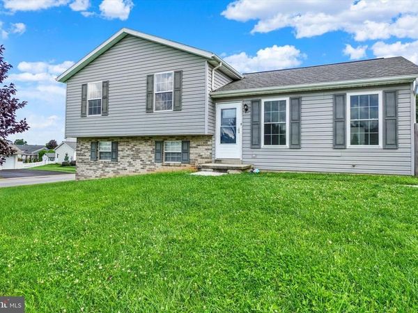 131 SWITCHPOINT DRIVE, STEWARTSTOWN, PA 17363