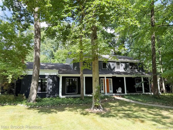 22636 King Richard Court , Beverly Hills Village, Mi 48025