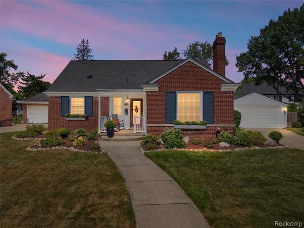 4444 Samoset Road, Royal Oak, Mi 48073