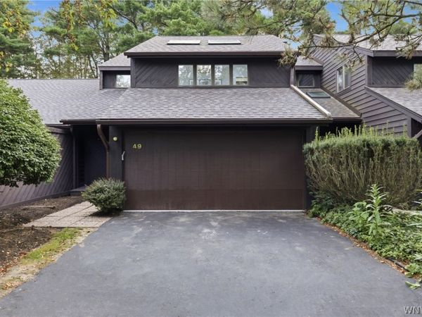49 Breezewood , East Amherst, NY 14051