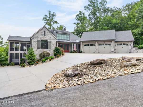 142 Pineridge Loop, Crossville, TN 38558